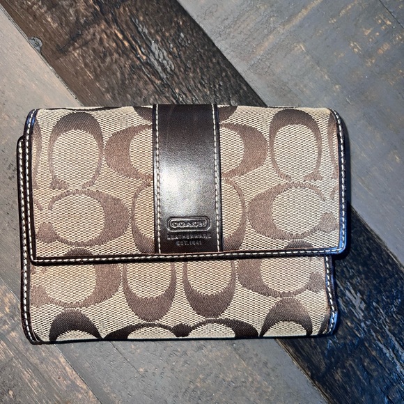 Coach Wallet🐆 Make an offer. - Picture 1 of 6